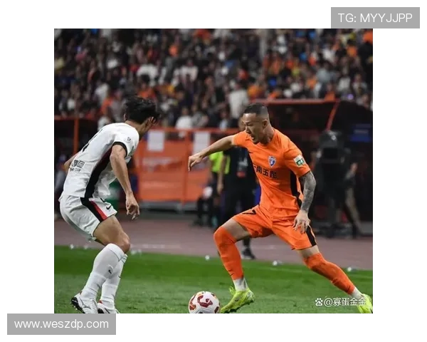 西安足球队技术争议引发热议球迷与专家各执己见探讨战术与裁判判罚 西安足球队技术争议引发热议球迷与专家各执己见探讨战术与裁判判罚