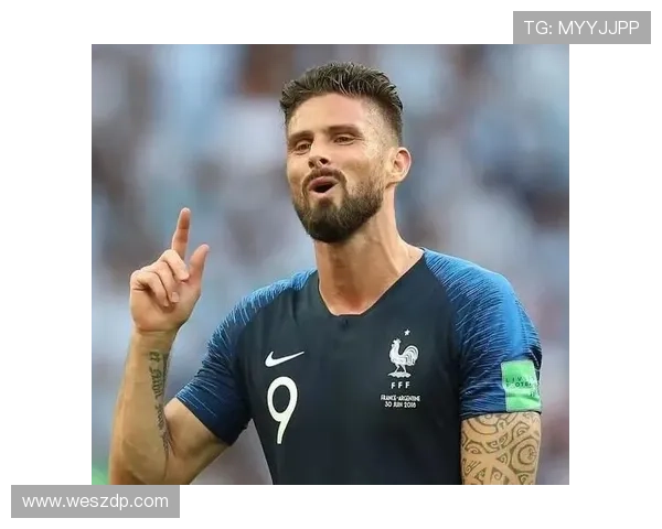 足球明星吉鲁的精彩瞬间与个人魅力全景展示 足球明星吉鲁的精彩瞬间与个人魅力全景展示